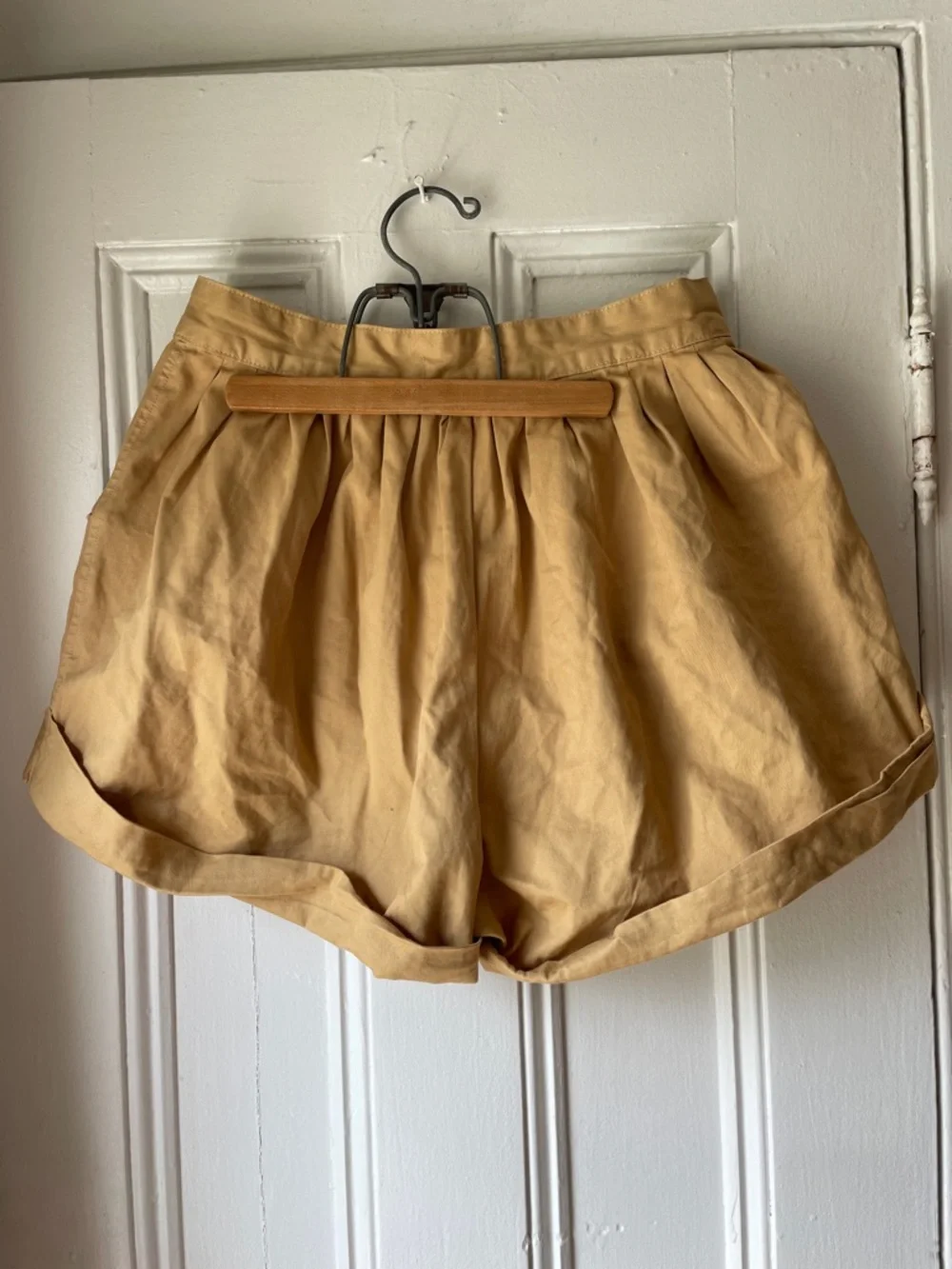 Döen Paige Shorts size 6 in Tan - Picture 3 of 5